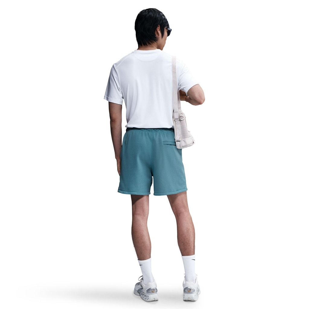 Nike Club Flow French Terry Shorts blau