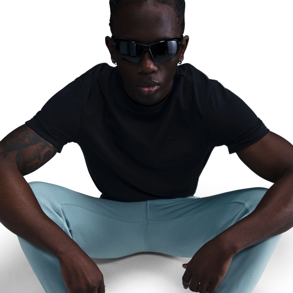Nike Club Flow French Terry Shorts blau