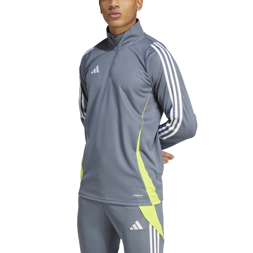 232377782-4.jpg