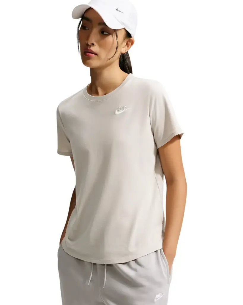Nike Sportswear Club Essential T-Shirt beige Damen  